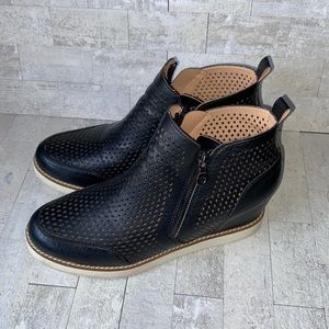 EUC Mi.Im The Lamber Perforated Wedge Sneakers